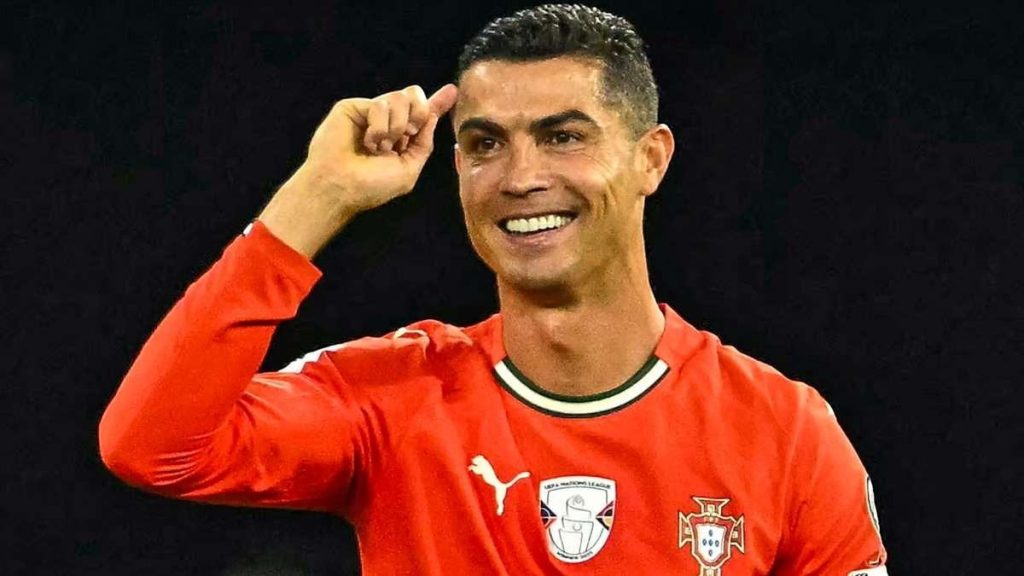 Ronaldo nhận phán quyết khiến tất cả choáng váng tại World Cup 2026: Không đặc quyền cho huyền thoại | Thể thao OK9 7 Ronaldo nhận phán quyết khiến tất cả choáng váng tại World Cup 2026: Không đặc quyền cho huyền thoại | Thể thao OK9